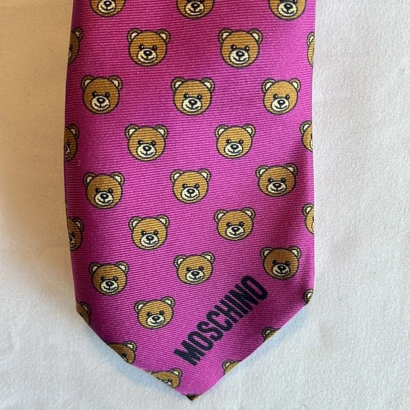 $150 Moschino Bear Print Logo Silk Necktie Tie NWT - Picture 3 of 5